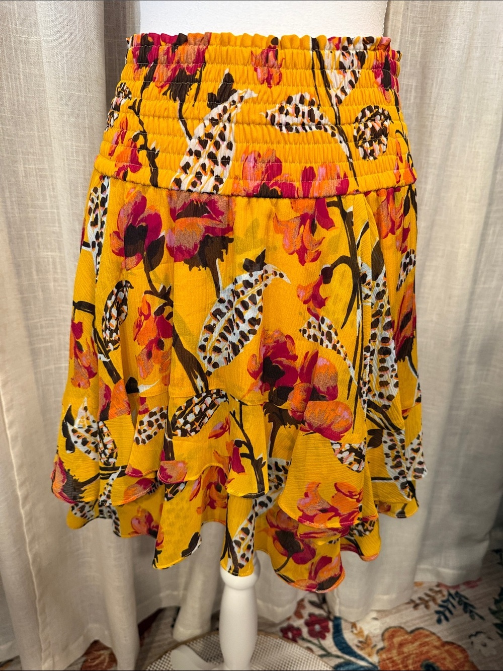 A.L.C. Silk Floral Smocked Mini Skirt Yellow Pink Size 6 - Picture 3 of 16